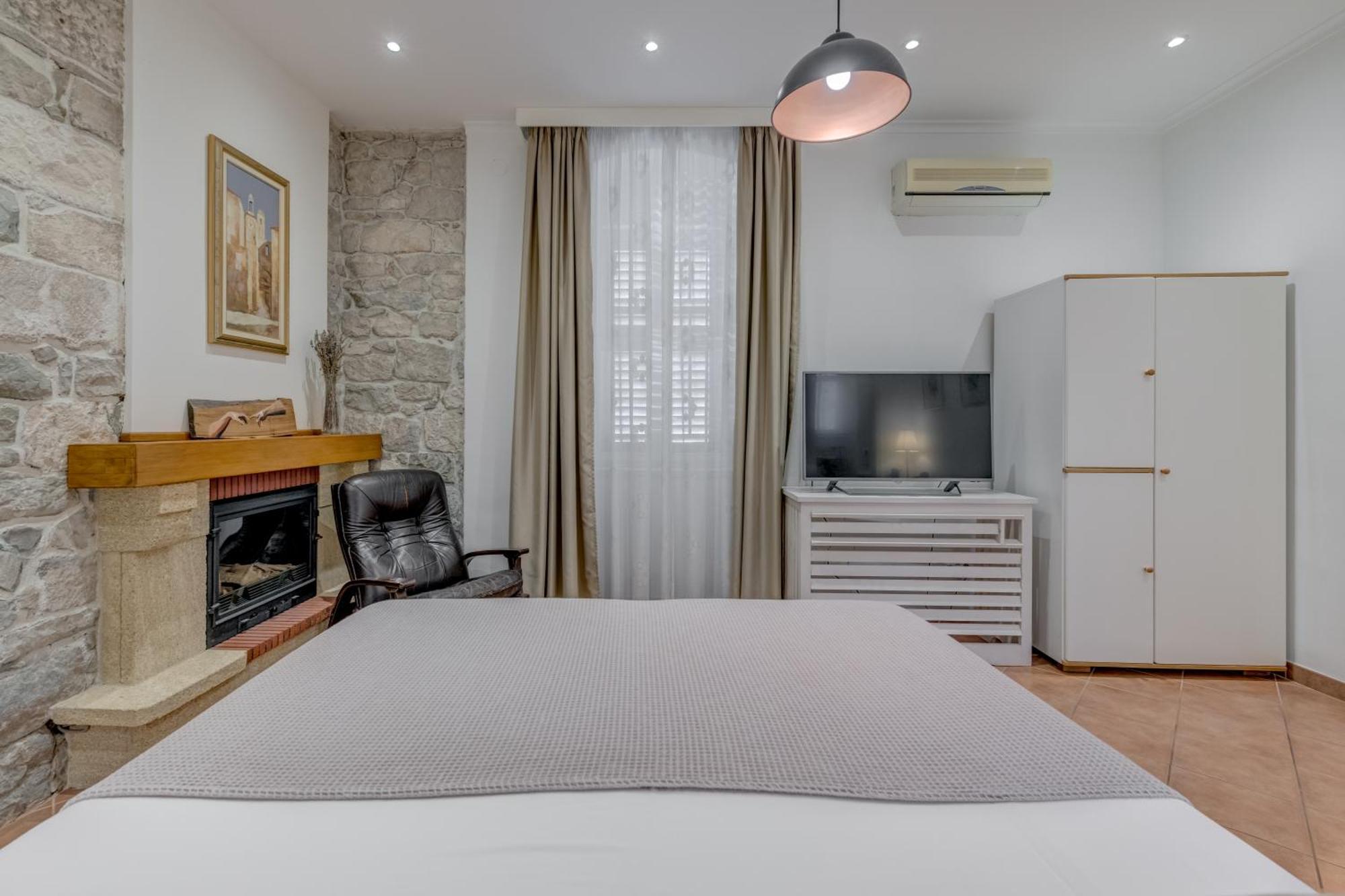 Victoria Luxury - Downtown Gasthuis 4*