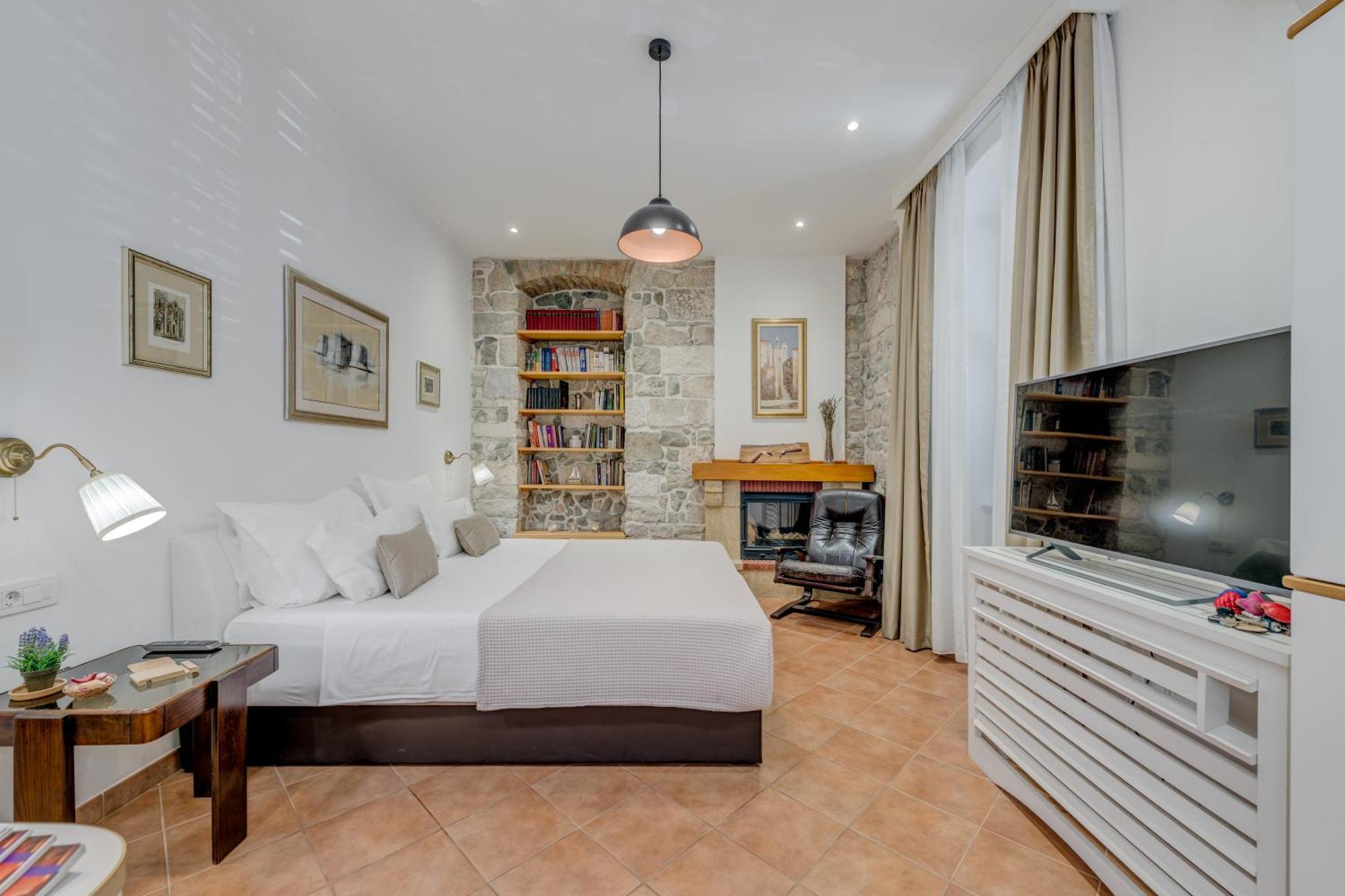 Gasthuis Victoria Luxury - Downtown 4*